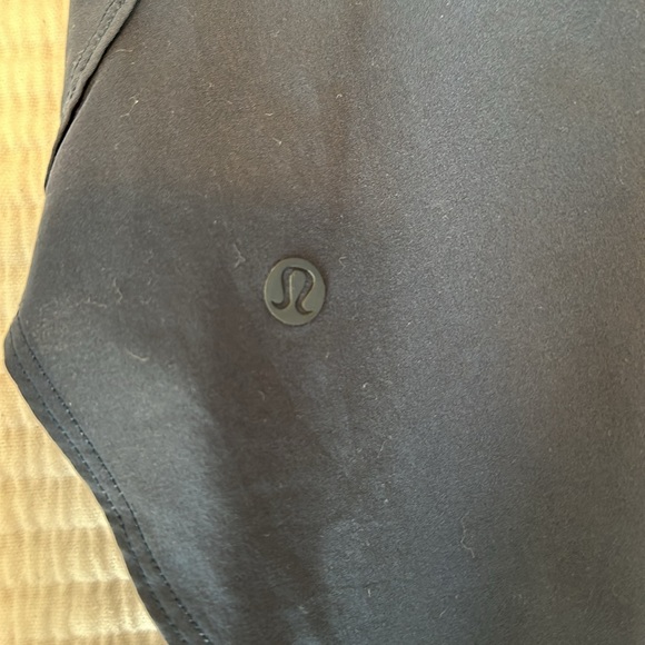 Lululemon skirt - Picture 3 of 4